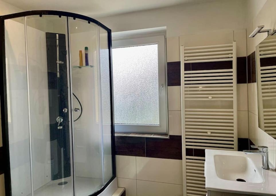 Duesseldorf Messe And Airport, 2-Bedroom Apartment With Kitchen And Garden Duisburg Eksteriør billede
